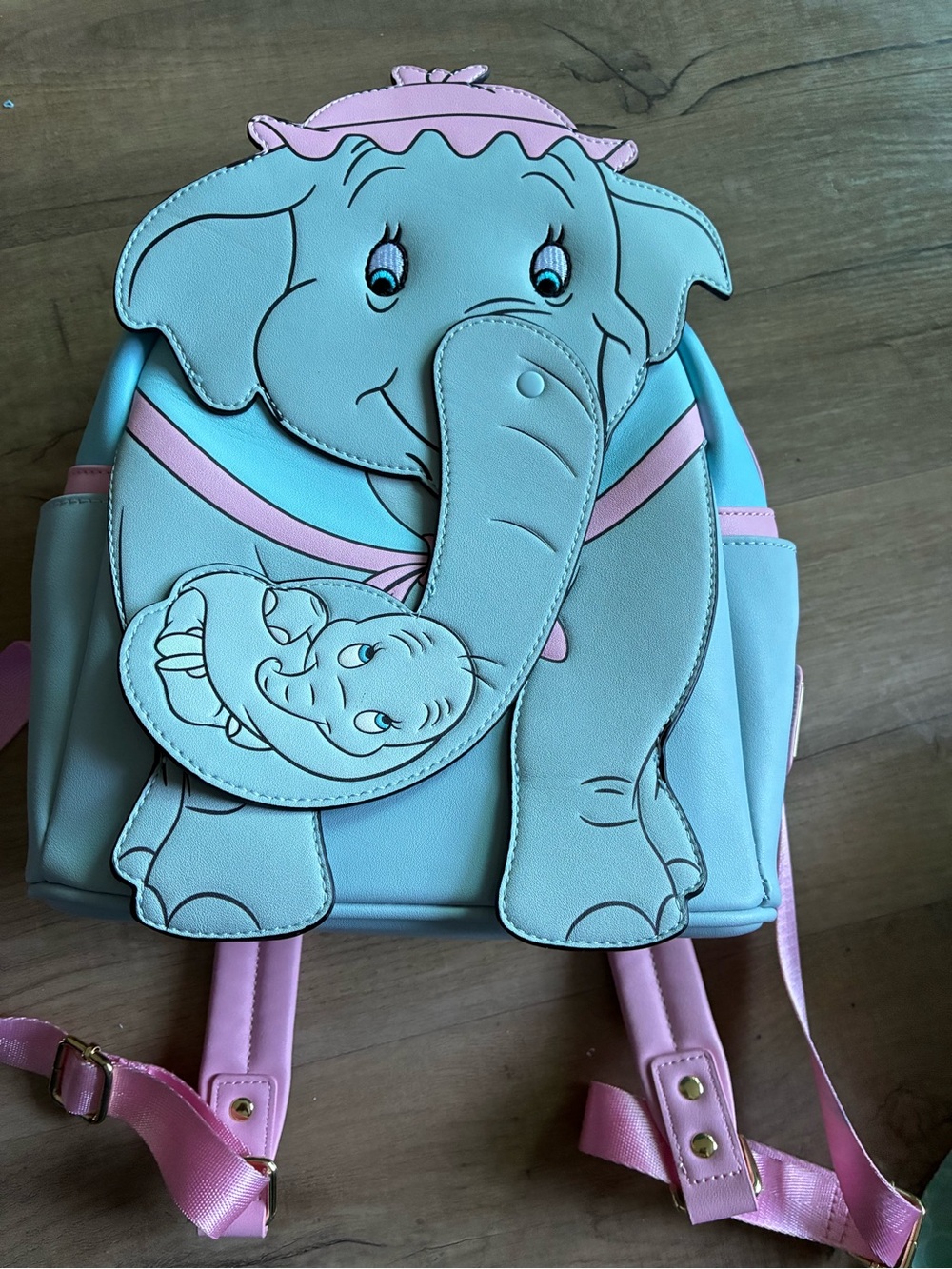 Loungefly Disney Ms Jumbo Swivel Trunk Baby Dumbo mini backpack